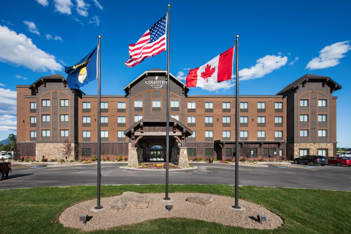 Hotel near Glacier National Park - Glacier International Lodge